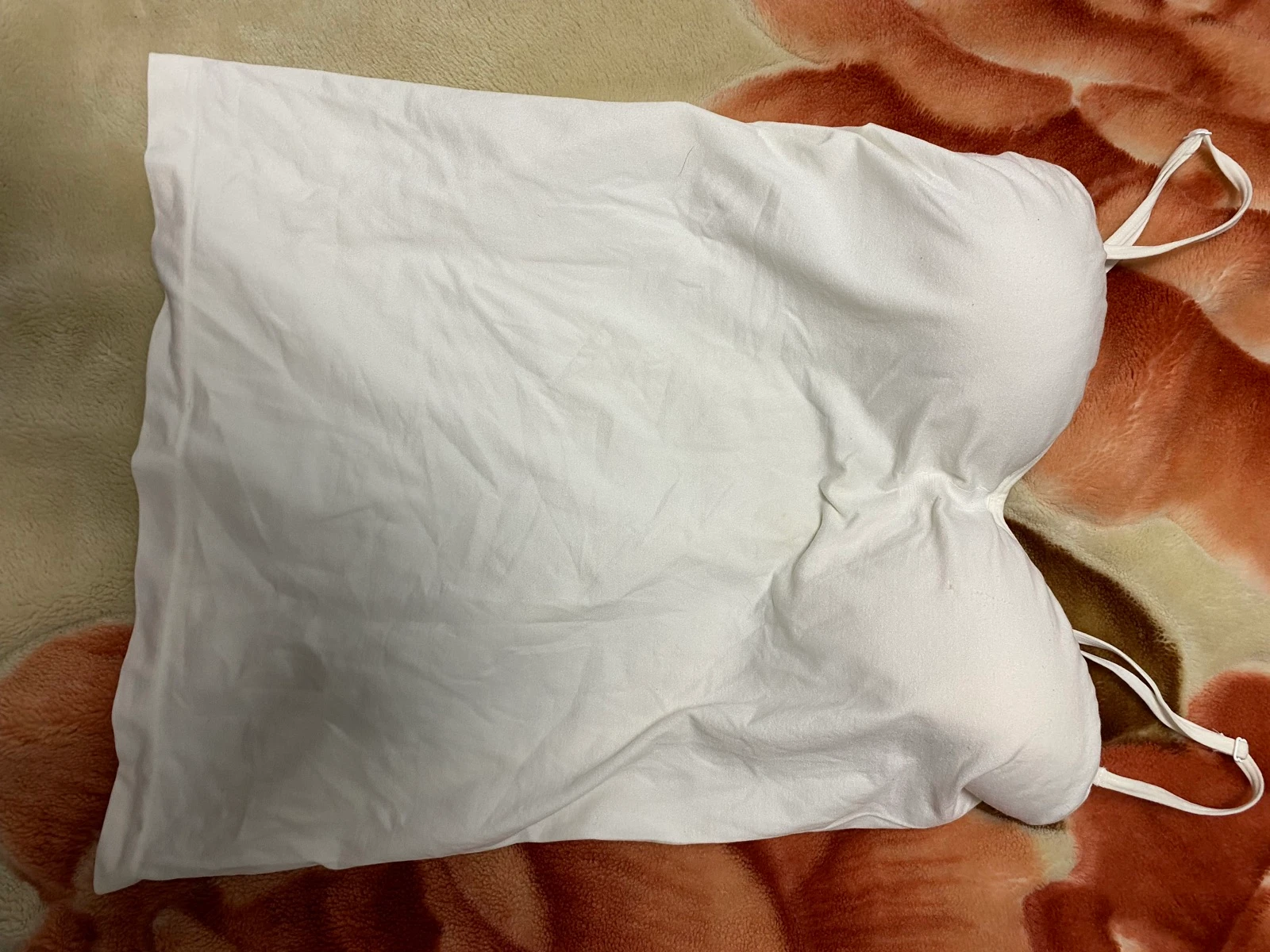 Camiseta de Tirantes Blanca con Sujetador Integrado – Básica y Cómoda